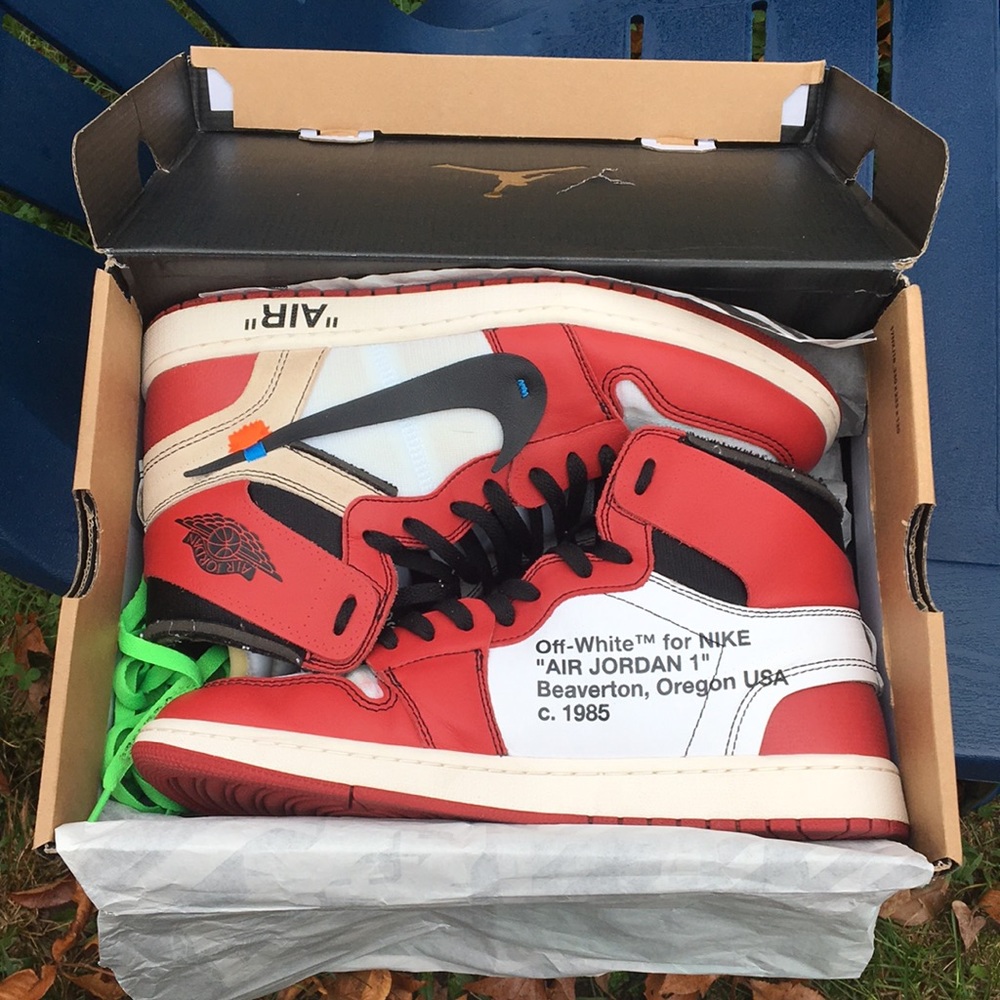 “ OFF White “ AIR Jordan one Chicagos